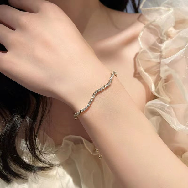 Romantic Diamond Wave Bracelet