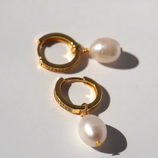 Retro Pearl Earrings