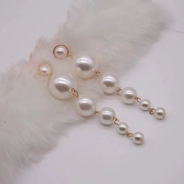 Six Pearls Earrings