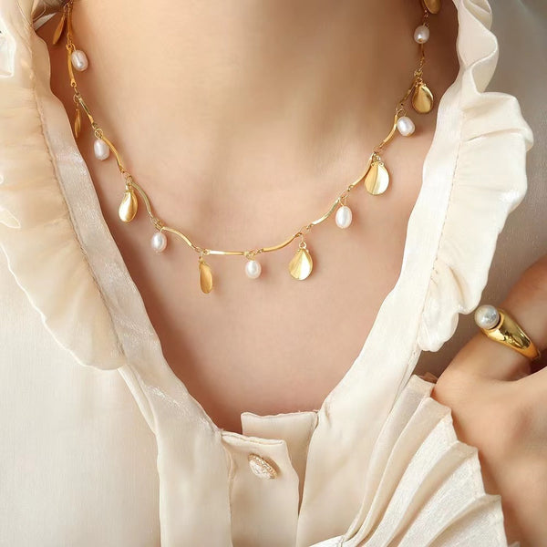 Gold Leaf Pearl Necklace